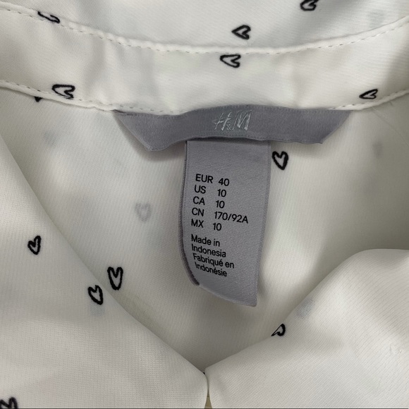H&M BUTTON DOWN - Picture 1 of 8